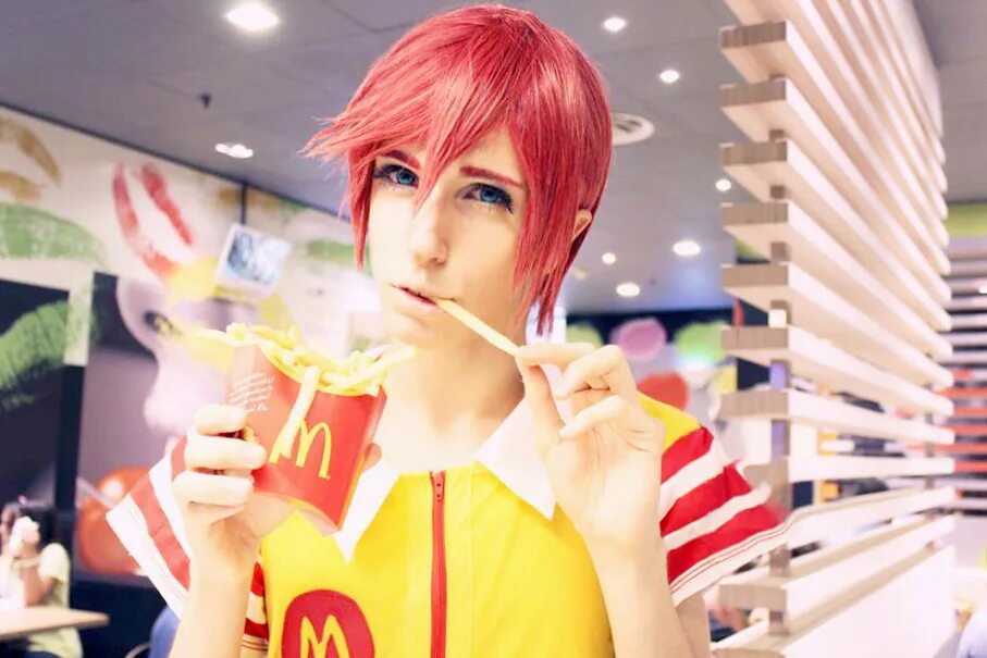 Mcdonalds cosplay. Рональд макдональдс косплей. Мику Рональд макдональдс. Косплей Мику Макдоналдс.