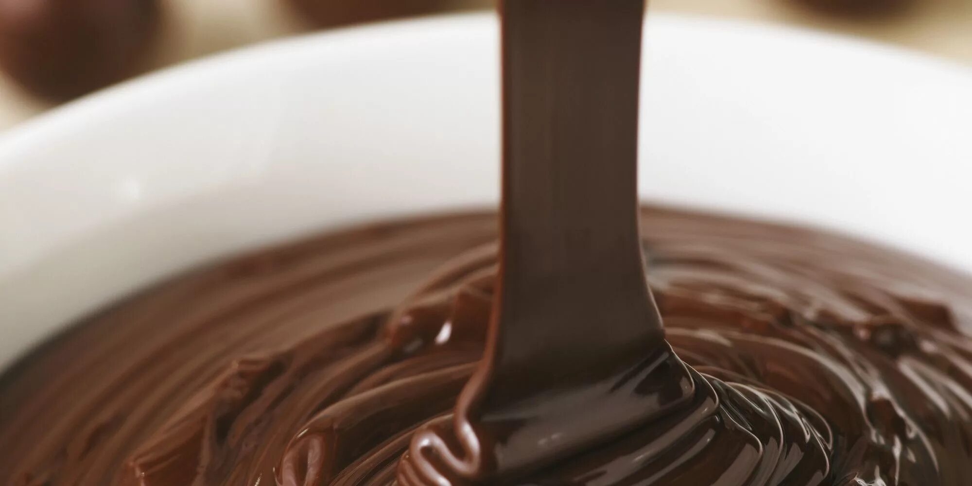 Шоколадный крем молоко какао. Шоколадная глазурь кувертюр. Кувертюр шоколадная шоколадная глазурь. Шоколадная глазурь ганаш. Крем ганаш.