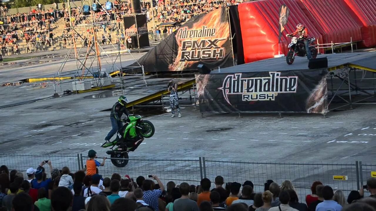 Адреналин королева. Адреналин раш 2013. adrenaline rush fmx 2013. адреналин раш 2010. фестиваль адреналин раш.