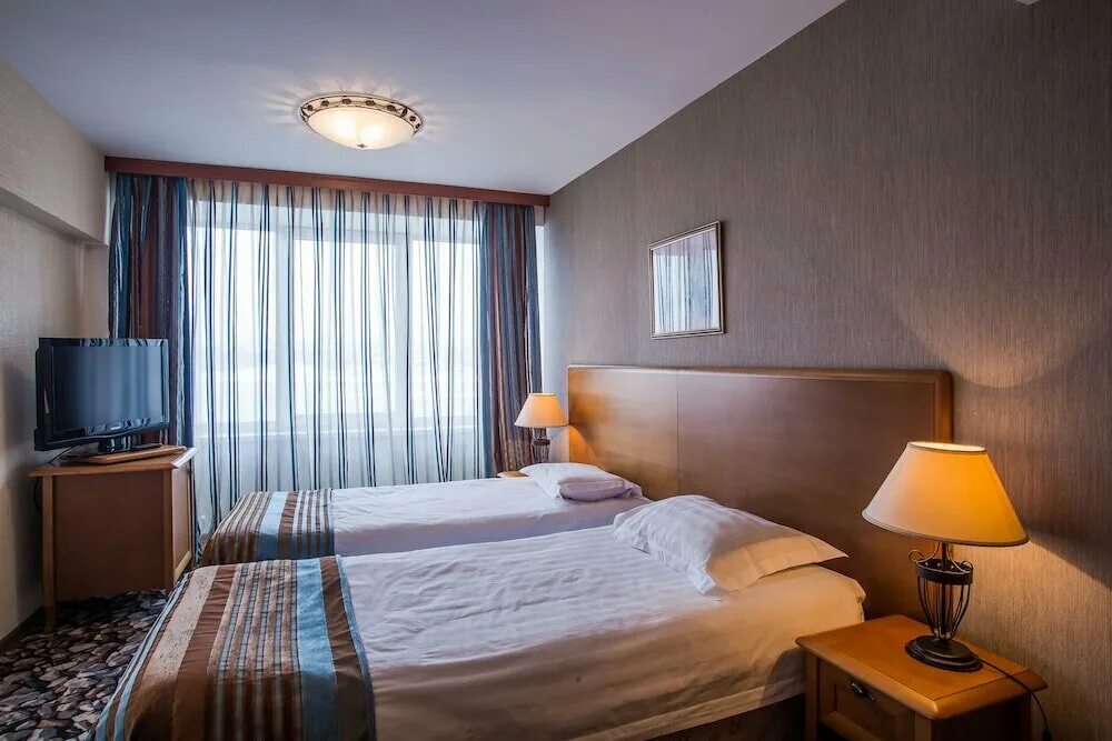 Гагарина, 44, иркутск. Отель иркутск в иркутске. Гостиница иркутск 3* супериор. Гостиница звезда иркутск. Гостиница интурист иркутск.