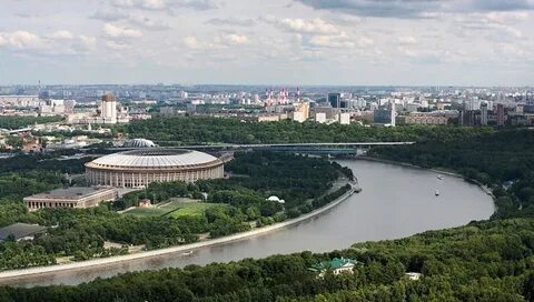 Лужники москва река