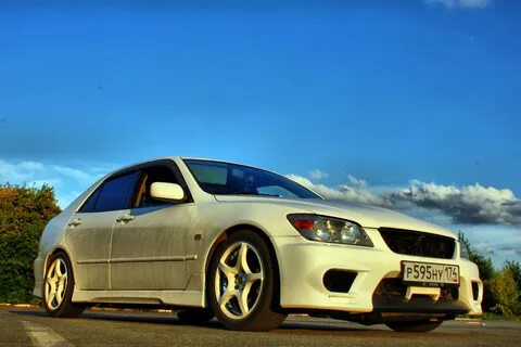 Toyota altezza