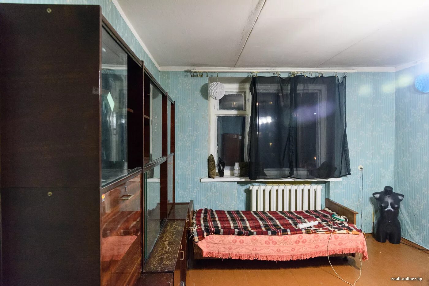 квартира в ужасном состоянии. убитая однушка. квартиры в убитом состоянии. квартиры в убитом состоянии. кухня в плохом состоянии.