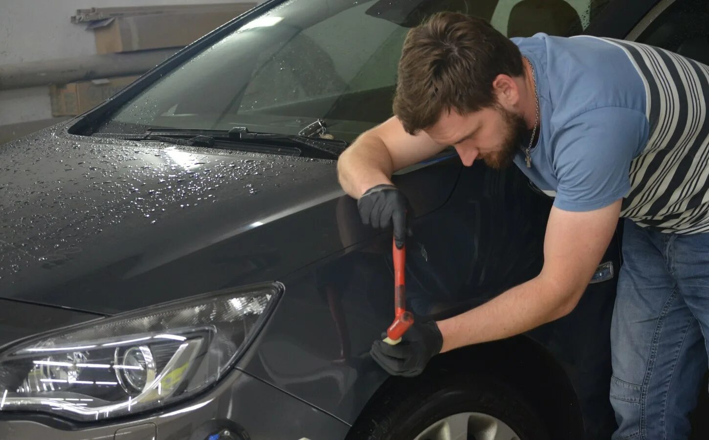 Вакуумный удалитель вмятин. Выпрямление вмятин pdr технология. Рихтовка автомобиля. Вмятины на кузове автомобиля. Беспокрасочное выправление вмятин.