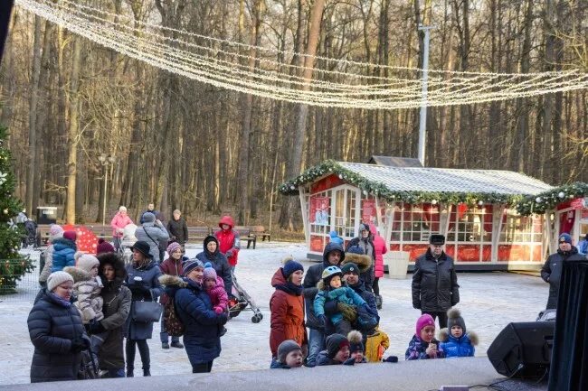 Филевский парк каток. Парк Фили мероприятия. Парк Фили новогодние праздники. Мероприятия в парке Фили.