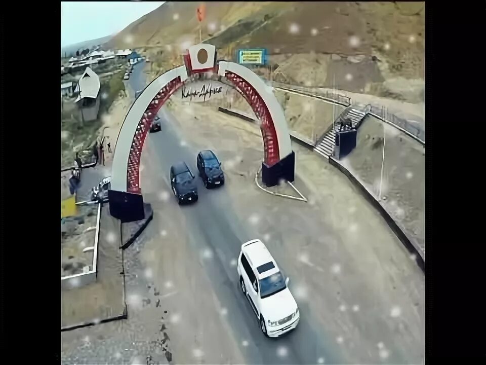 Кулжа фото. Триумфальные ворота 1812. Лалаленд ресторан маяковская. Триумфальная арка париж архитектура. Лалаленд ресторан маяковская.