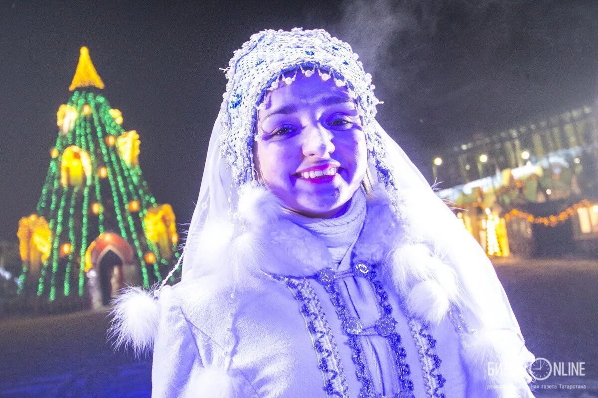 Новогодняя казань 2021. Казань кремль 2022. Казанская центральная елка 2020. Новогодняя казань. Работа казань новый год.