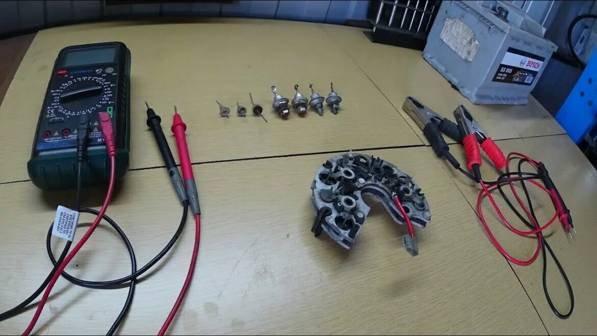 Как прозванивать диодный мост генератора. Как прозванивать диодный мост генератора. Прозвонка диодного моста ваз. Прозвонить диодный мост генератора ваз 2110 мультиметром. Прозвон диодного моста генератора ваз 2110.