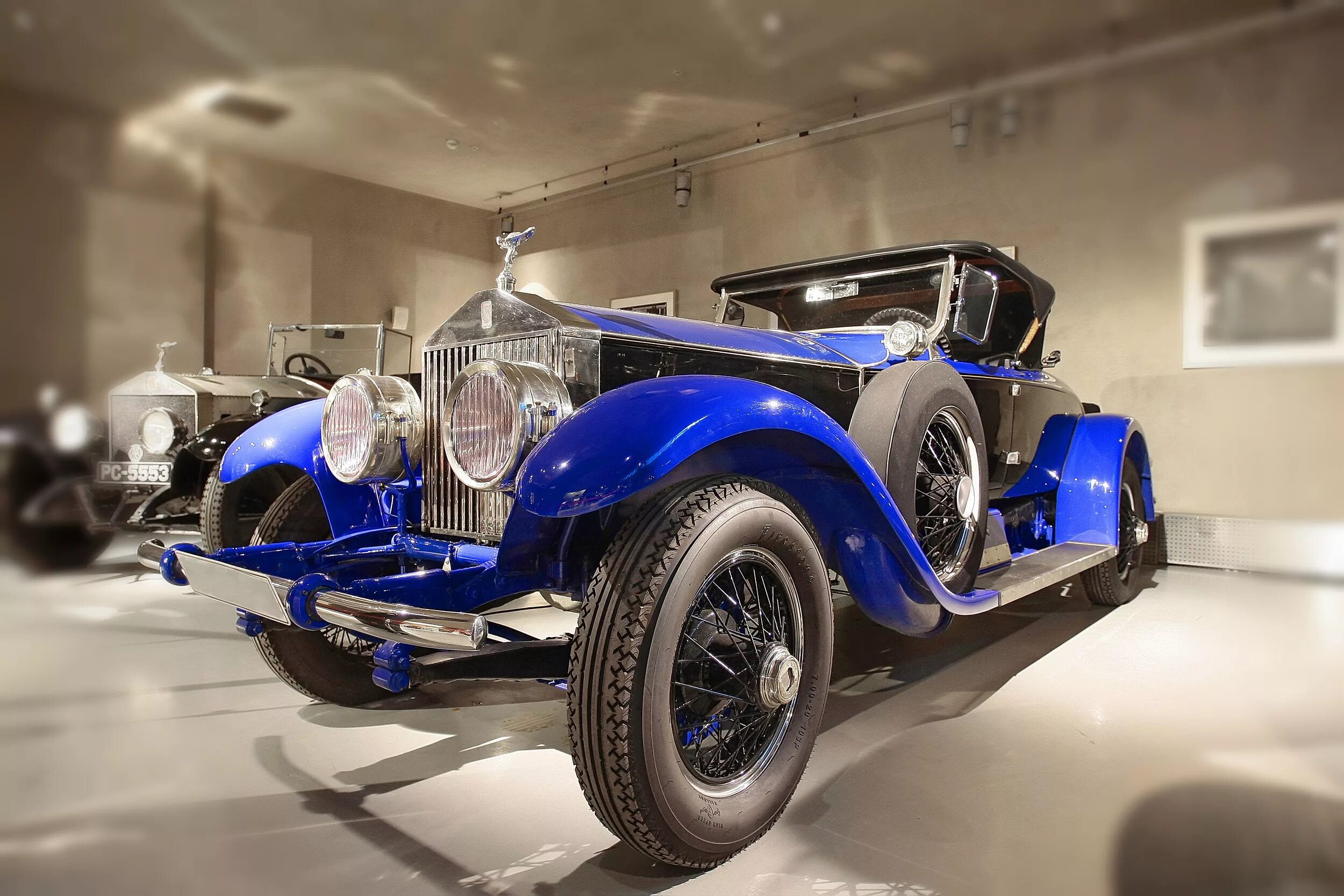 Видео 1 автомобиля. Роллс Ройс 1921. Роллс Ройс 1927. Роллс Ройс 1931. Rolls Royce Phantom 1927.