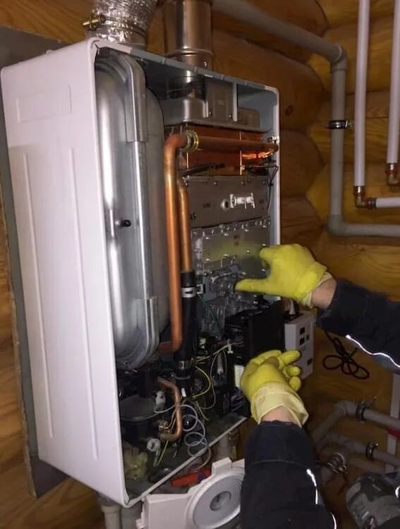 Ремонт отопительного котла. Котёл газовый "Rinnai" RB-306. Rinnai RB-206 MF. Газовый котел Rinnai программирование. Демонтаж газового котла.