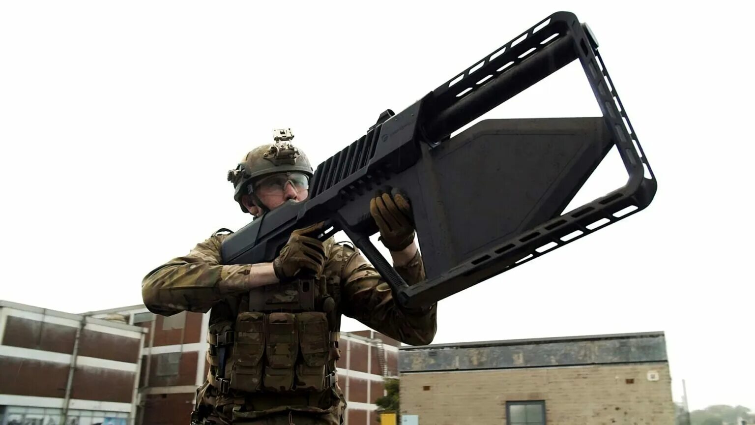 Спецназ с двустволкой. Дробовик против дронов эффективность. Silencer глушитель для дробовика. Бпла "антидрон. Ружье для борьбы с беспилотниками.