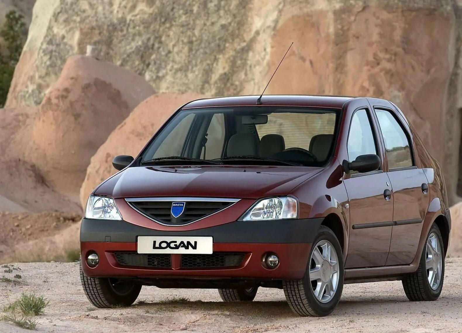 Дача логан 1. Рено логан 1 поколение. dacia logan 1. рено логан дачия. рено логан 1.6 2004.