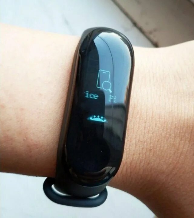 Mi band 8 zepp life. Наушники Xiaomi mi Band 3. Ми бэнд 4 пульс 140. Линейка ми бэнд 3. Пульс на ми бэнд 4.