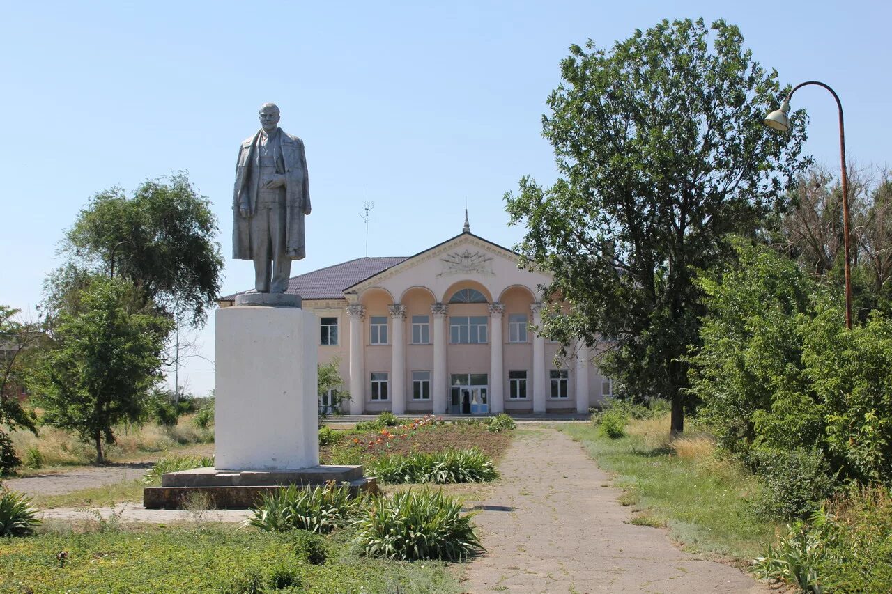 Ремонтное ростовской обл. Подгорное Ремонтненский район. Село Подгорное Ремонтненский район Ростовская область. С. Подгорное Ремонтненского района Ростовской. Ростовская область Ремонтненский район село Ремонтное.