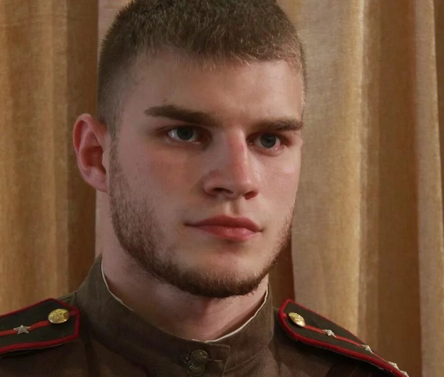 Сколько лет сыну михаилу
