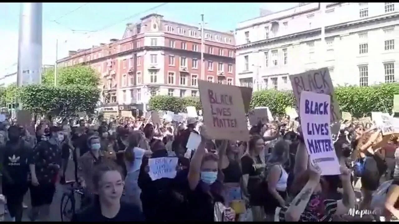 Бунт против родственников петра по маминой линии. Митинг в ирландии. беспорядки в дублине. бунт против школы. митинг против школы.