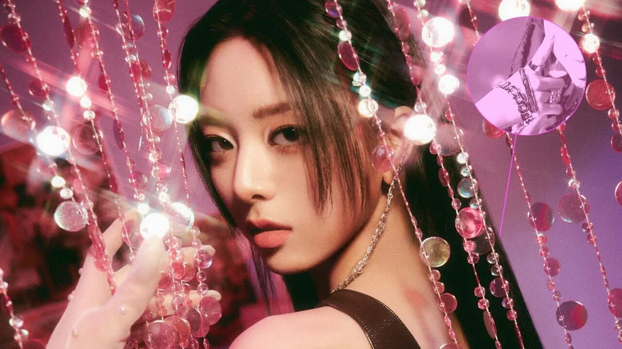 Itzy instrumental. Yuna itzy. itzy yuna 2025. yuna itzy 2025.