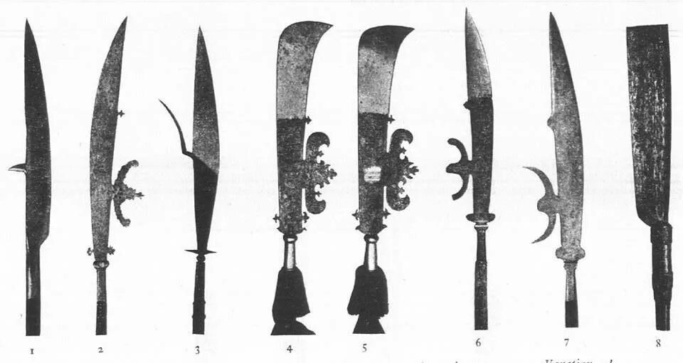Глефа Холодное оружие средневековья. Древковое оружие 15 века Европа. Глефа оружие Средневековая. Глефа Средневековая европейская. Рубящее оружие 5