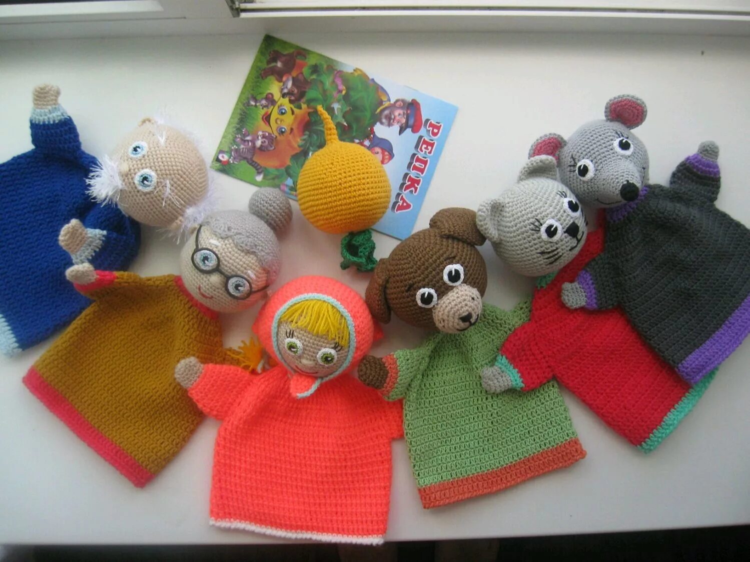 перчаточные куклы для кукольного театра. перчаточные куклы в детском саду. перчаточный театр в детском. кукольный театр варежковый. перчаточный театр в детском.