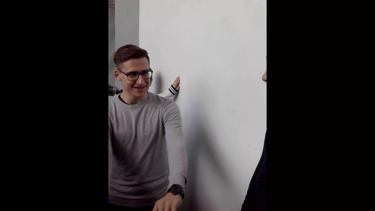 Кофи ютубер. Кофи ютубер. Прическа олега коффи. Рост олега коффи. Кофи ютубер.