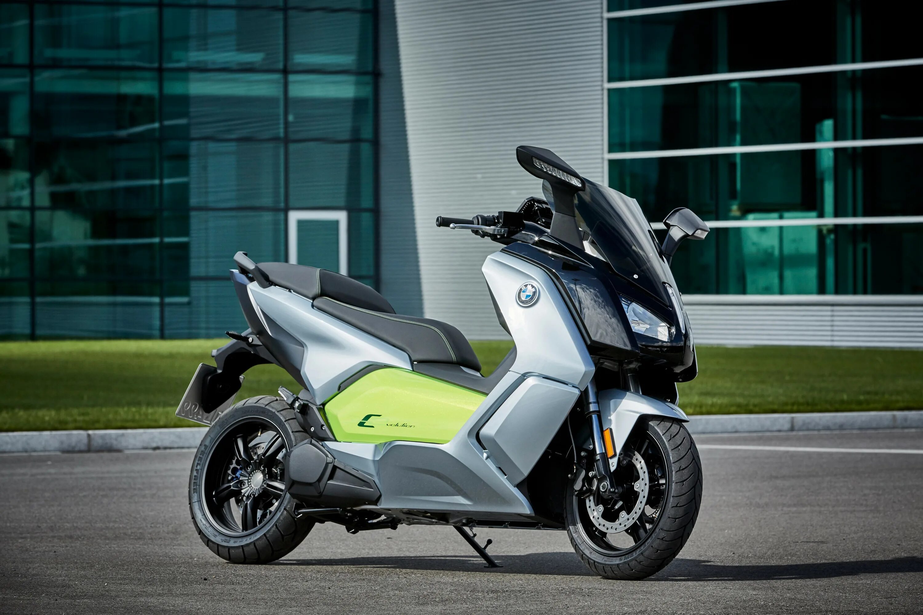 Электроскутер BMW C Evolution. BMW C 650 Evolution. BMW Evolution Scooter. Электроскутер БМВ Эволюшн.