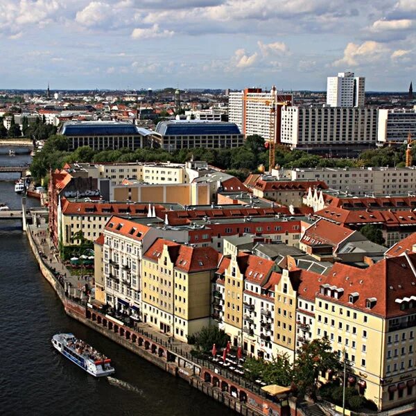 Nikolaiviertel Берлин. Das Nikolaiviertel в Берлине. Квартал Святого Николая в Берлине. Николаевский квартал в Берлине. Николаевский квартал