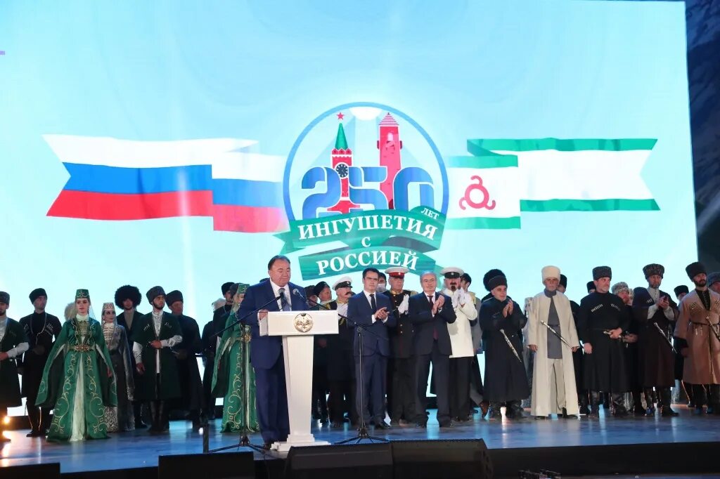 башни в ингушетии джейрах. ингушетия жители. флаг респ ингушетия. горы ингушетии вовнушки. башни вовнушки ингушетия.