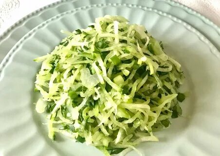 Салат из редьки с огурцами и морковью