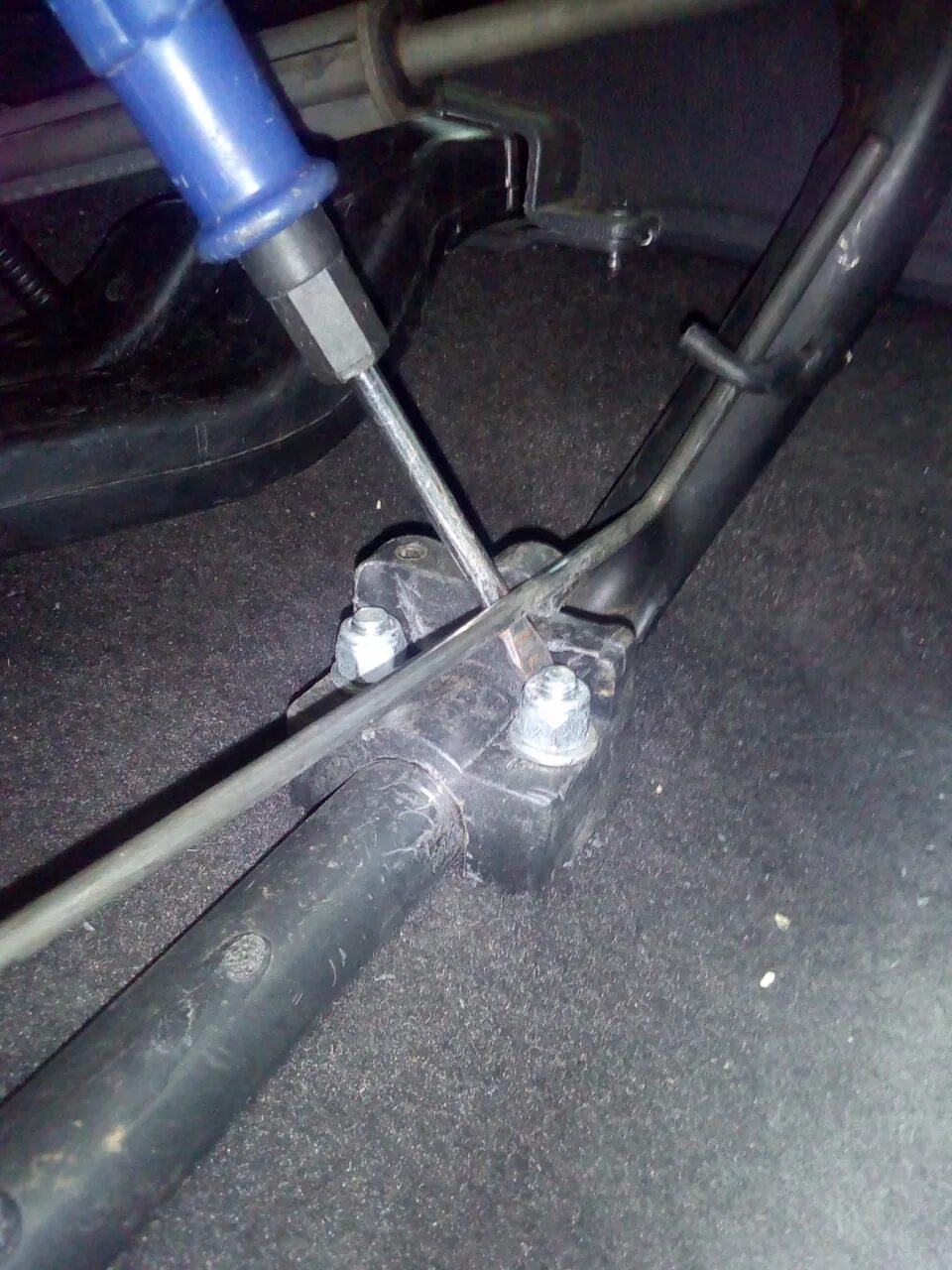 Торсионы ваз 2114. Плавное открывание багажника киа рио 3 седан. Торсионы сидений ваз 2110. Торсион переднего сидения ваз 2109. Торсион переднего сидения ваз 2109.