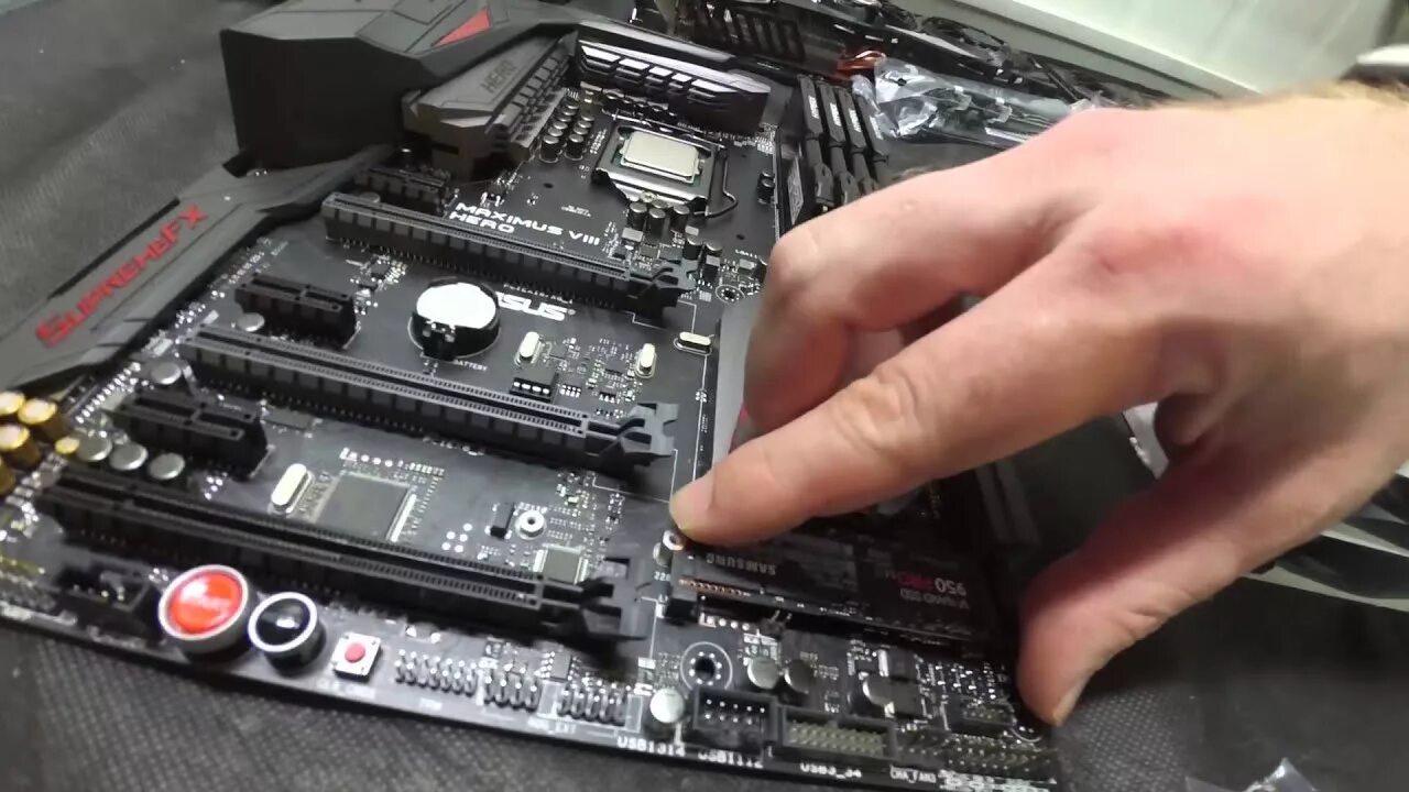 Как правильно устанавливать ssd m2. Ssd u2 m2. ssd m2 2080. u.2 ssd. u2 разъем ssd.