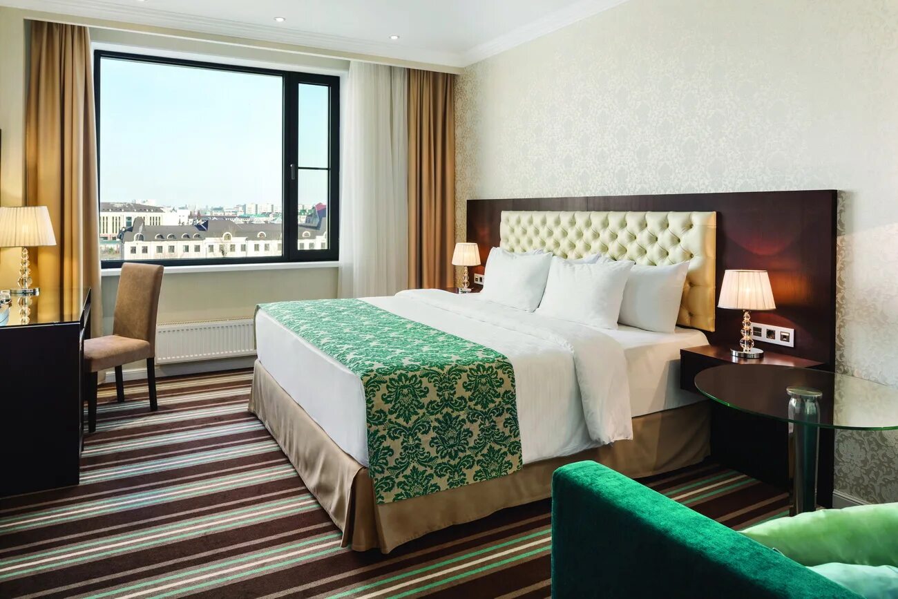 Гостиница ibis казань. Ресторан рамада казань. Отели казани в центре города. Отель рамада 4 казань. Гостиница татарстан ул.