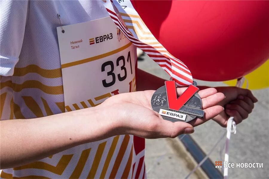 Забег дай 5. Медаль забег. забег россии медаль. евраз дай пять медали. медаль металлургический забег.