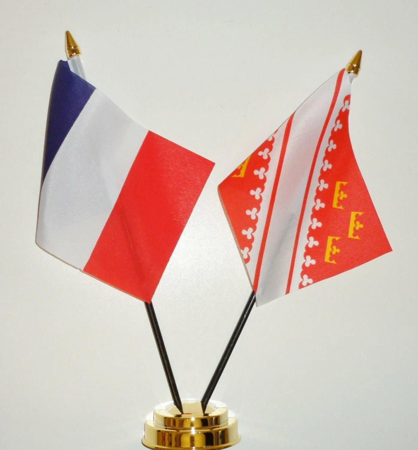 Флажок россии настольный. Флаг "россия" настольный. Флажок настольный. Флажок на подставке. Флаг настольный.