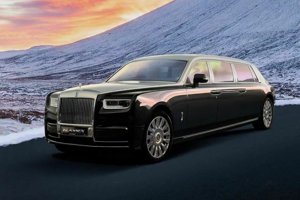 Rr spectre. Rolls Royce Phantom лимузин. Rolls Royce Phantom 2021 лимузин. Бронированный Роллс Ройс Фантом. Роллс Ройс Фантом лимузин 2020.