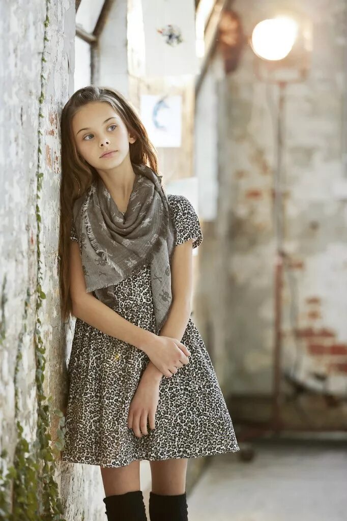 She is 12 years. Meika Woollard. Meika Woollard в платье. Мейка Вуллард skirt. Meika Woollard детский.