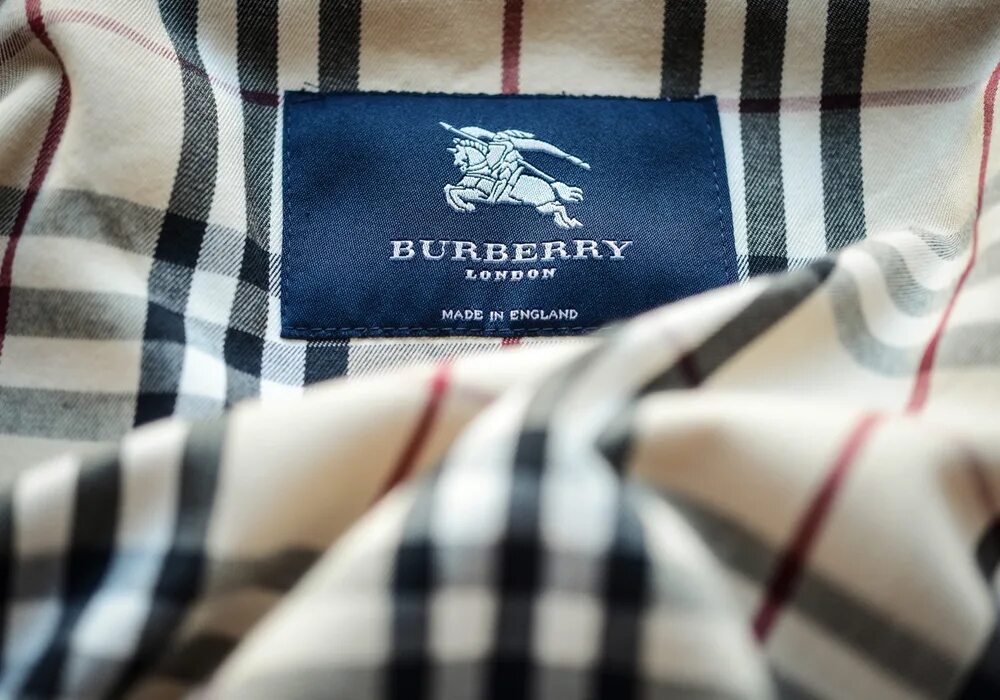 Burberry купить в москве. Барбери одежда. Регбийка Burberry. Burberry 40226891. Харрингтон Burberry.