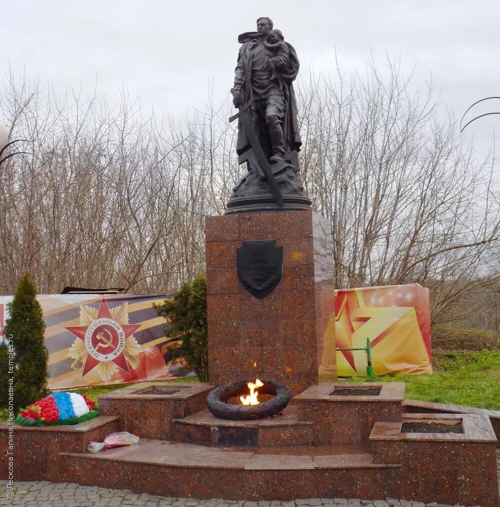 соборная гора серпухов памятник. памятник на соборной горе серпухов. памятник освободителю серпухов. серпухов памятники воинам. соборная гора серпухов памятник.