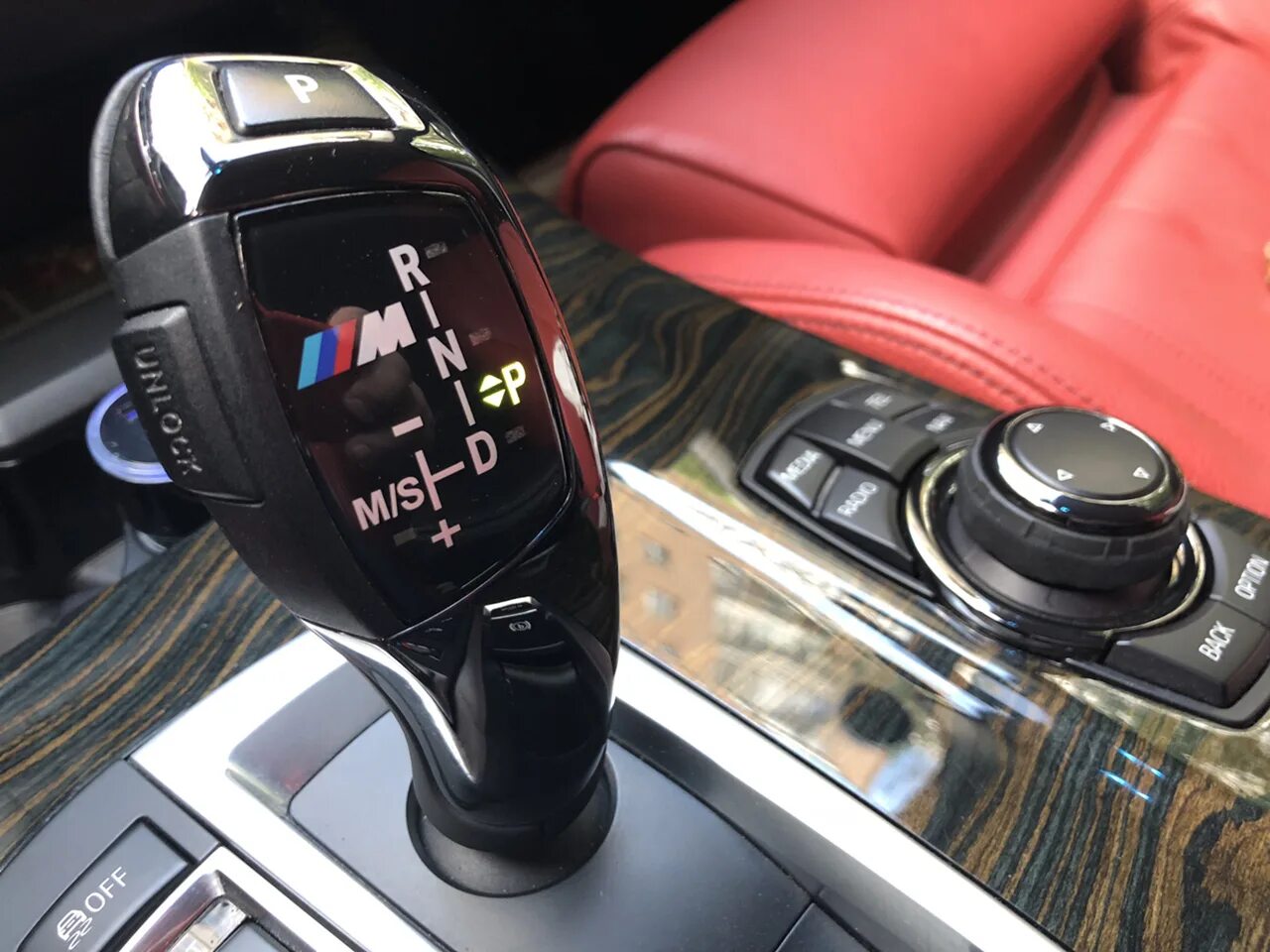Туго переключается селектор акпп. Селектор акпп bmw. селектор коробки автомат bmw. селектор кпп бмв g. селектор акпп scania 5 автомат.