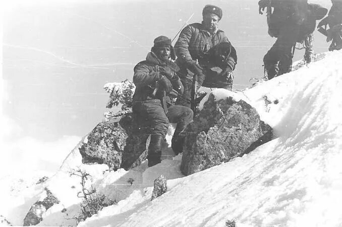 ущелье панджшер афганистан. нам не хватало воздуха на горных перевалах слушать голубые береты. нам не хватало воздуха на горных перевалах. гора холатчахль перевал дятлова. нам не хватало воздуха на горных перевалах.