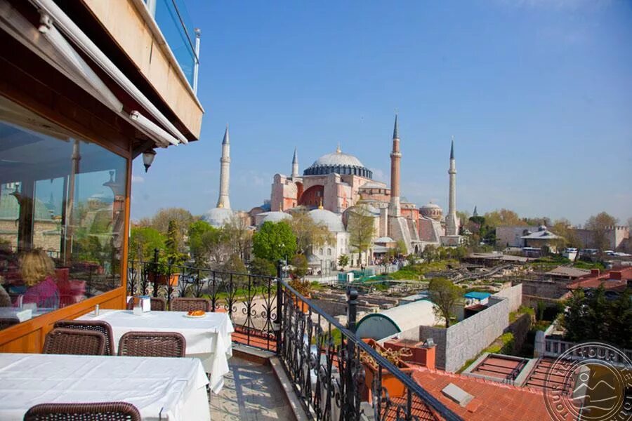 Sarnic. отели около мечети в стамбуле. турция район султанахмет голубая мечеть. Seven hills restaurant стамбул. Hippodrome hotel стамбул.