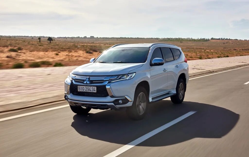 Mitsubishi pajero 2016. Mitsubishi Pajero Sport 2016. Паджеро спорт 2016. Митсубиси Паджеро спорт 2024.