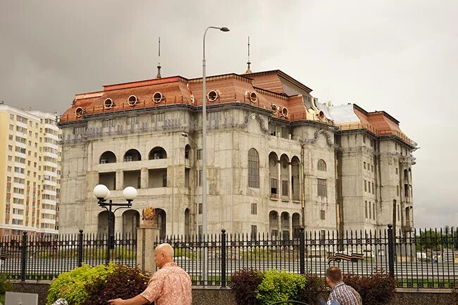 театр угмк в верхней пышме. оперный театр верхняя пышма. театр угмк в верхней пышме. оперный театр верхняя пышма. театр в пышме угмк.