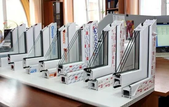 Склад пластиковых окон. Окна русские пластик. Окно пвх 150/150 veka. Окна российского производства. Стеклопакеты на заводе.