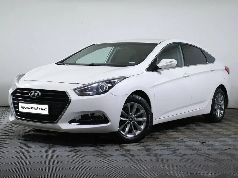 Купить ай 40 с пробегом. Белый Хендай i40. Hyundai i40 2016. Hyundai Sonata 2018г серебряный 150 лс. I40 седан белый снег.