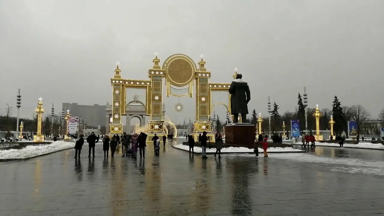 До какого числа будет работать вднх. Вднх в москве 2025. вднх зима 2025. павильон туркмения на вднх в 2025. вднх зимой 2025.