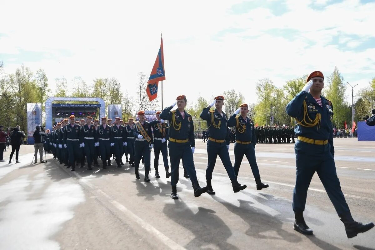 Во сколько парад в твери. Парад победы во ржеве. парад победы в твери 2025. парад победы в твери 2025 9 мая. парад победы тверь.