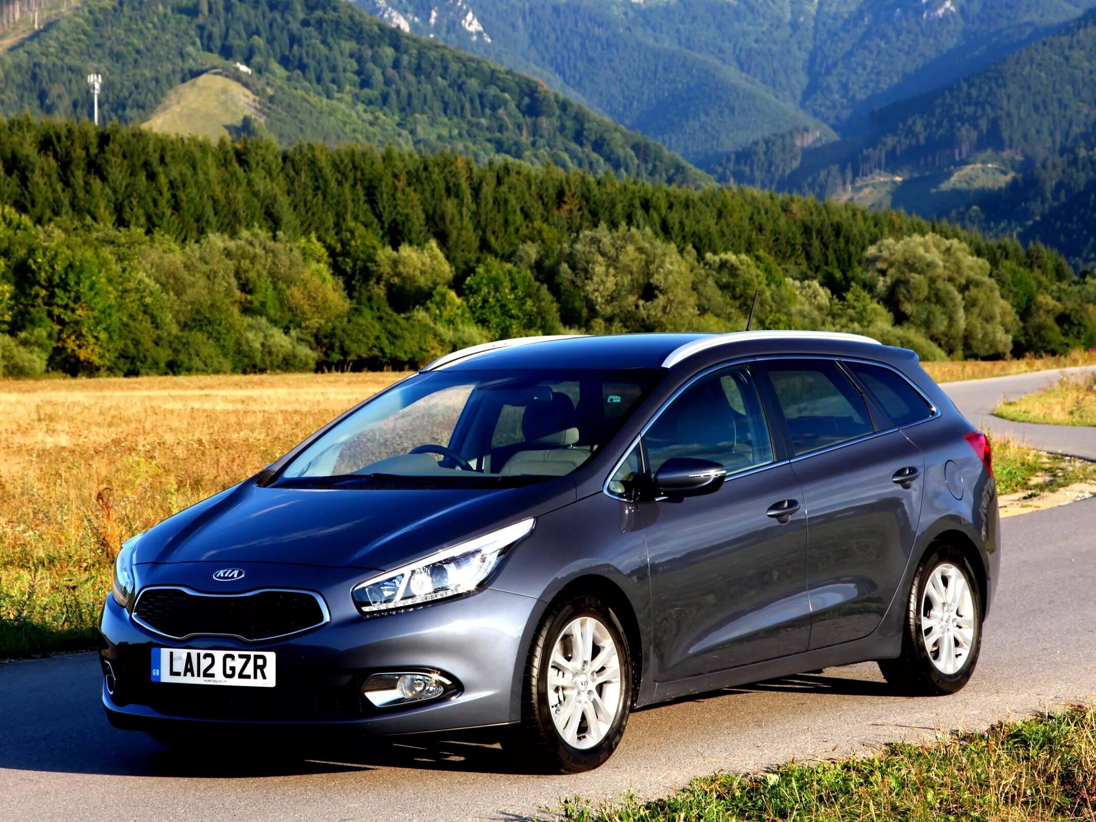 Киа сеед универсал. Kia Ceed SW 2013. Kia Ceed 2013 универсал. Kia Ceed SV универсал. Kia Ceed 2014 универсал.