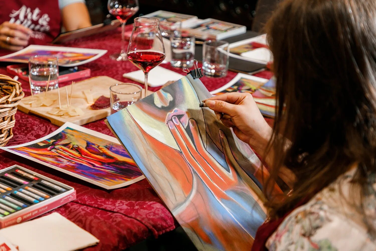 Invitation to the event. Event artist. Art and events. Арт вечеринка с вином. Диджей краснодар.