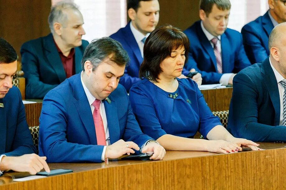 Набережные челны школа 35 директор школы. Директор камаза набережные челны. Директор школы адымнар набережные челны. Директор школы 42 набережные челны. Директор школы 49 казань.