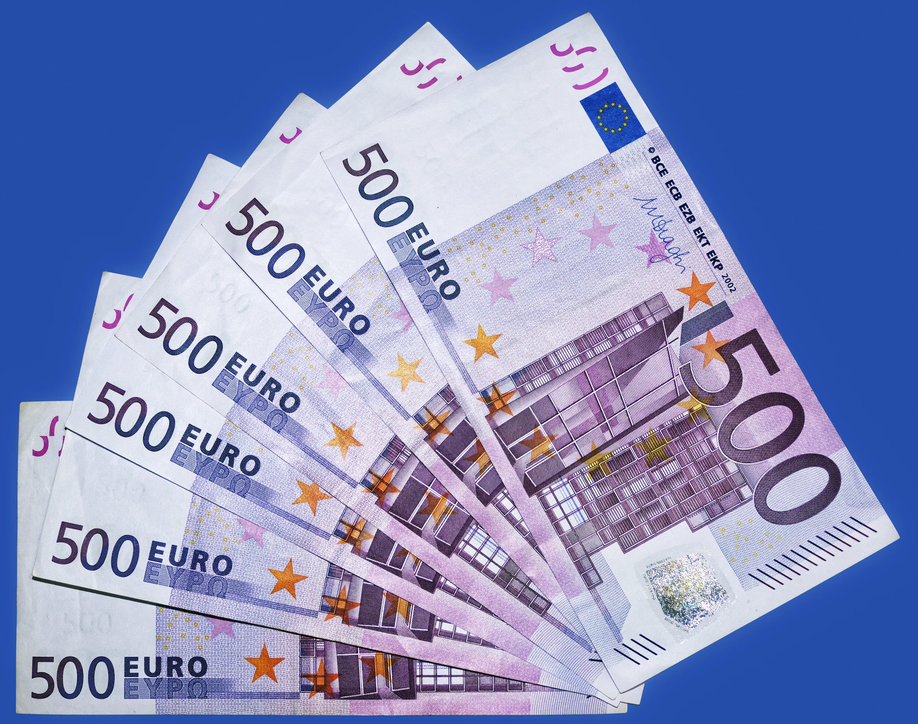 Деньги евро. Купюры евро. 500 Евро. Банкнота 500 евро.